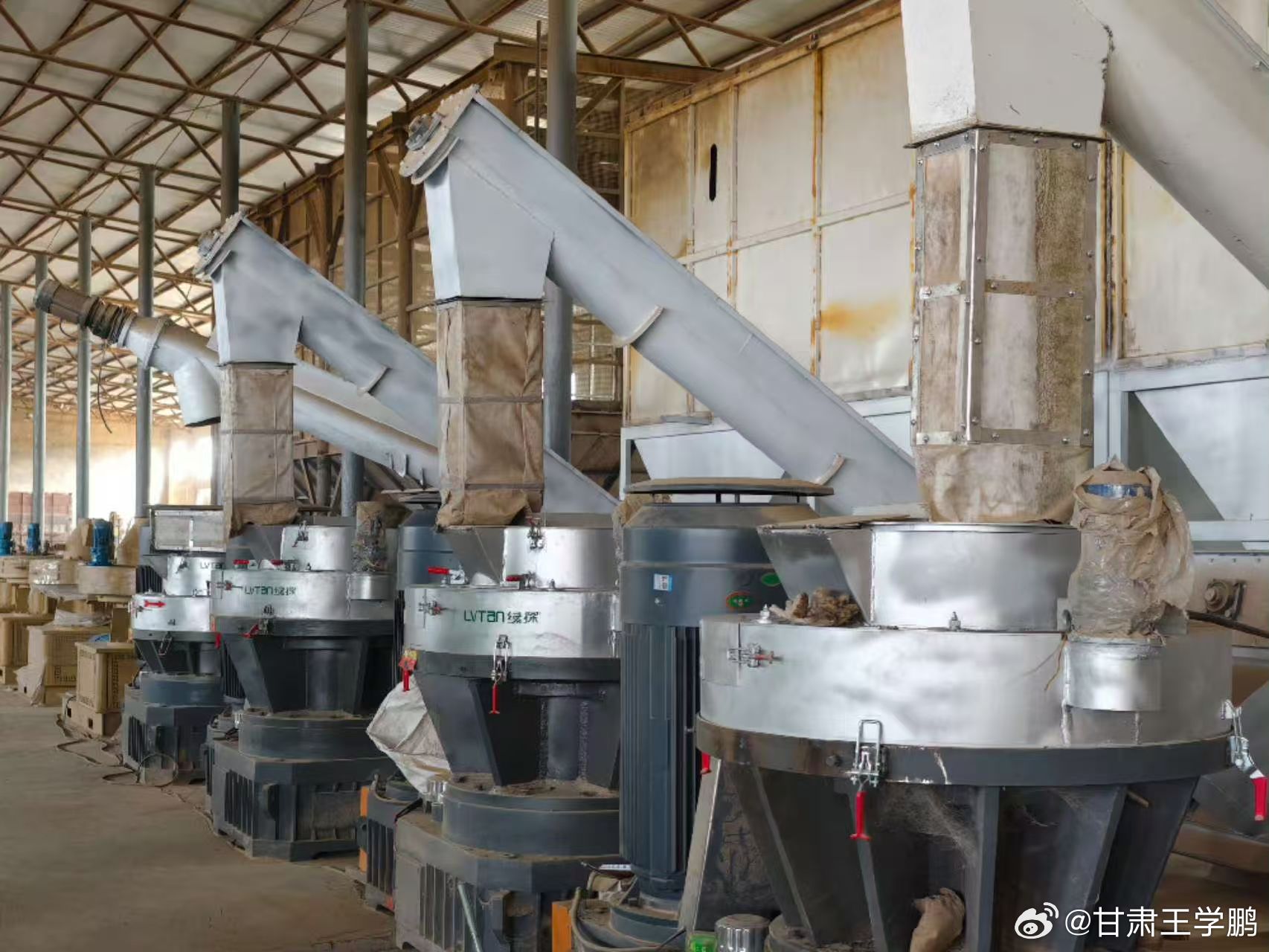 行走濮阳乡村产业一线，从两座标准化秸秆收储中心走进高新科技企业，深刻体会到县域经