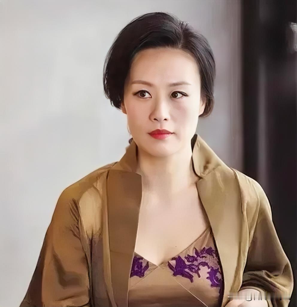 邬君梅丈夫去世
 
两人9次试管没能生出孩子
不过好在丈夫和前妻留有两个女儿，估