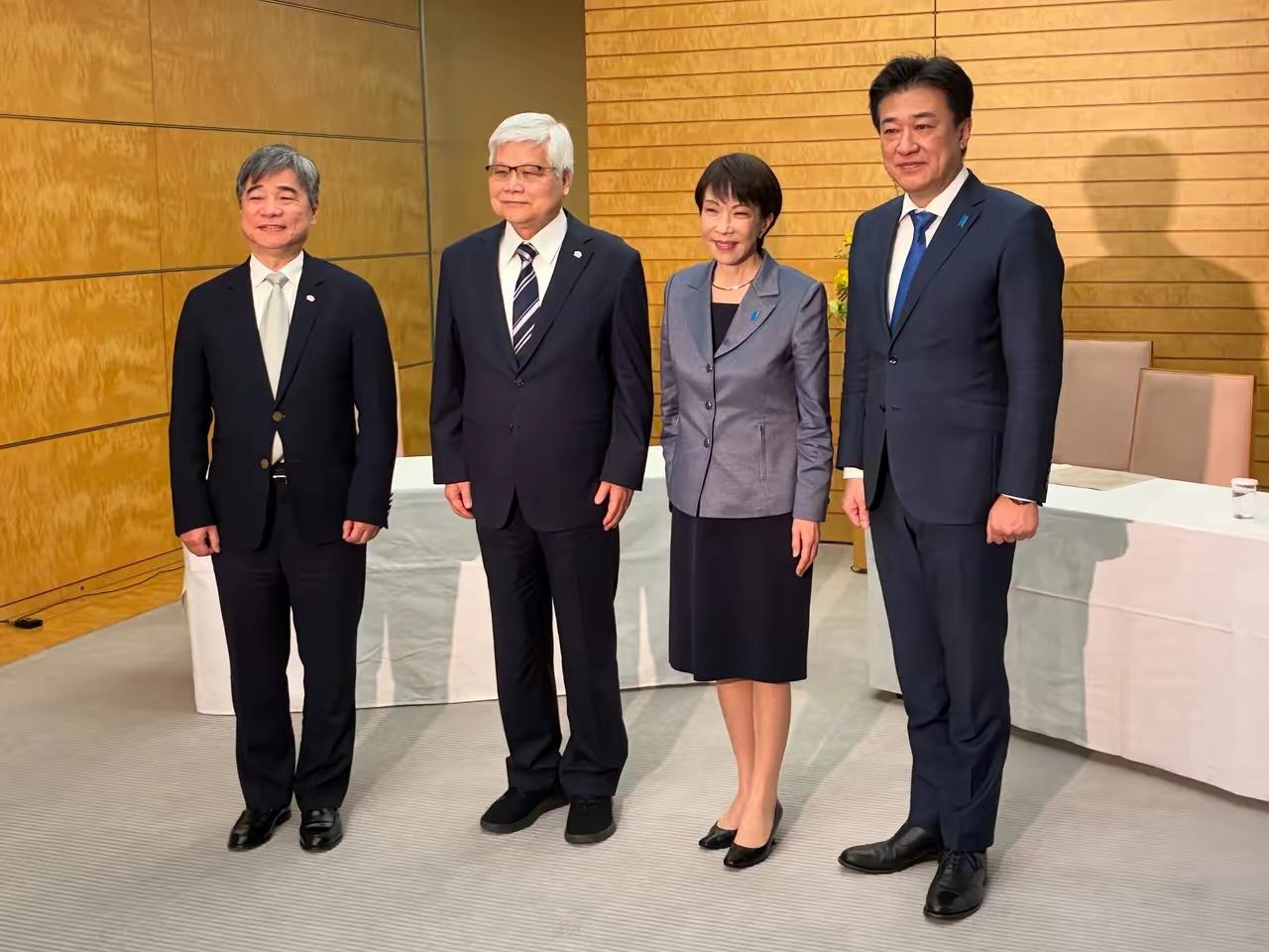 日本首相高市早苗2月5日发文说：“今天早上，我在官邸与台湾半导体企业台积电（TS