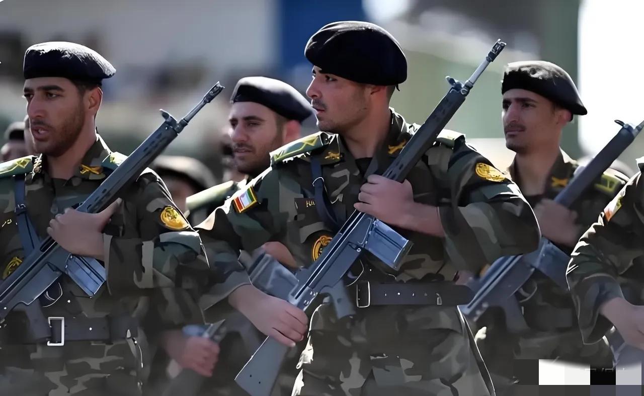 3月26日，伊朗军方内部人士曝出重磅消息，超百万伊朗年轻人主动向巴斯基民兵、革命