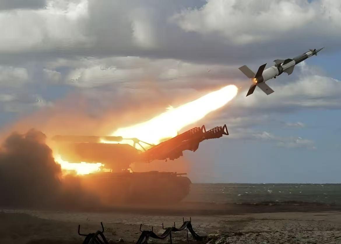 伊拉克开始行动了
3月2日晚，伊拉克民兵武装“伊斯兰抵抗组织”宣称对科威特境内美