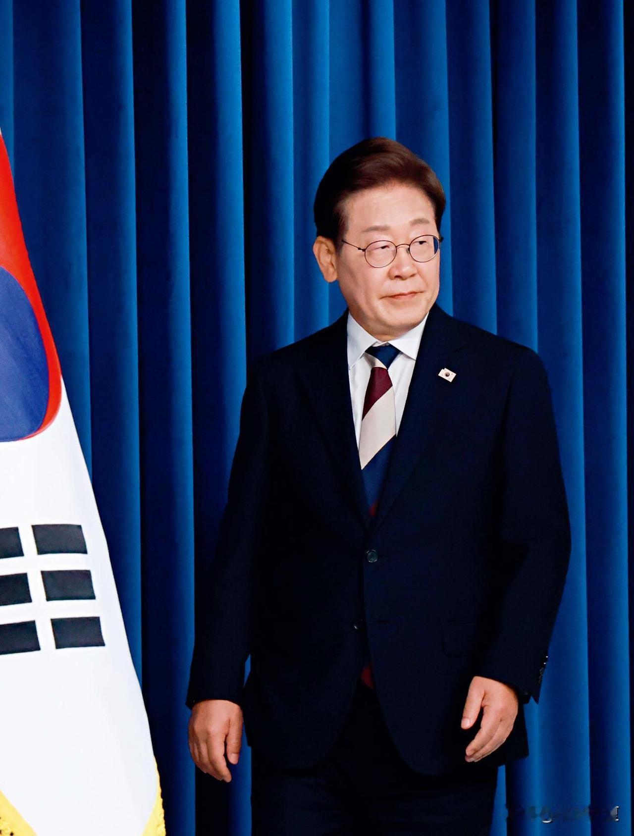 中国这边行不通，日本转头死磕韩国！李在明在这个时候要是敢松口，基本上等于自毁前程