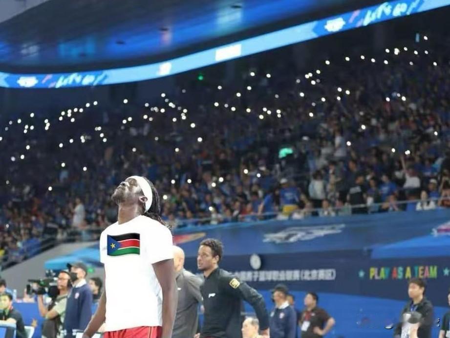 北汽外援奥莫特自宣离队…北汽外援奥莫特在个人社交媒体上自宣离队。本赛季CBA，奥