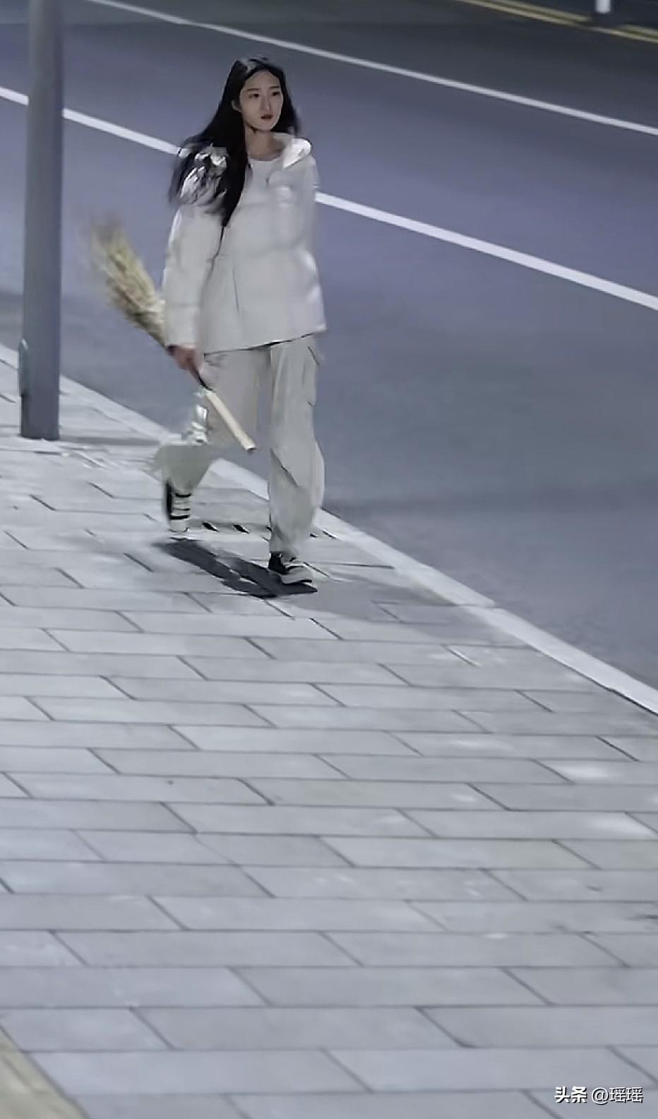 敌军还有五秒到达战场，请做好准备，全力出击