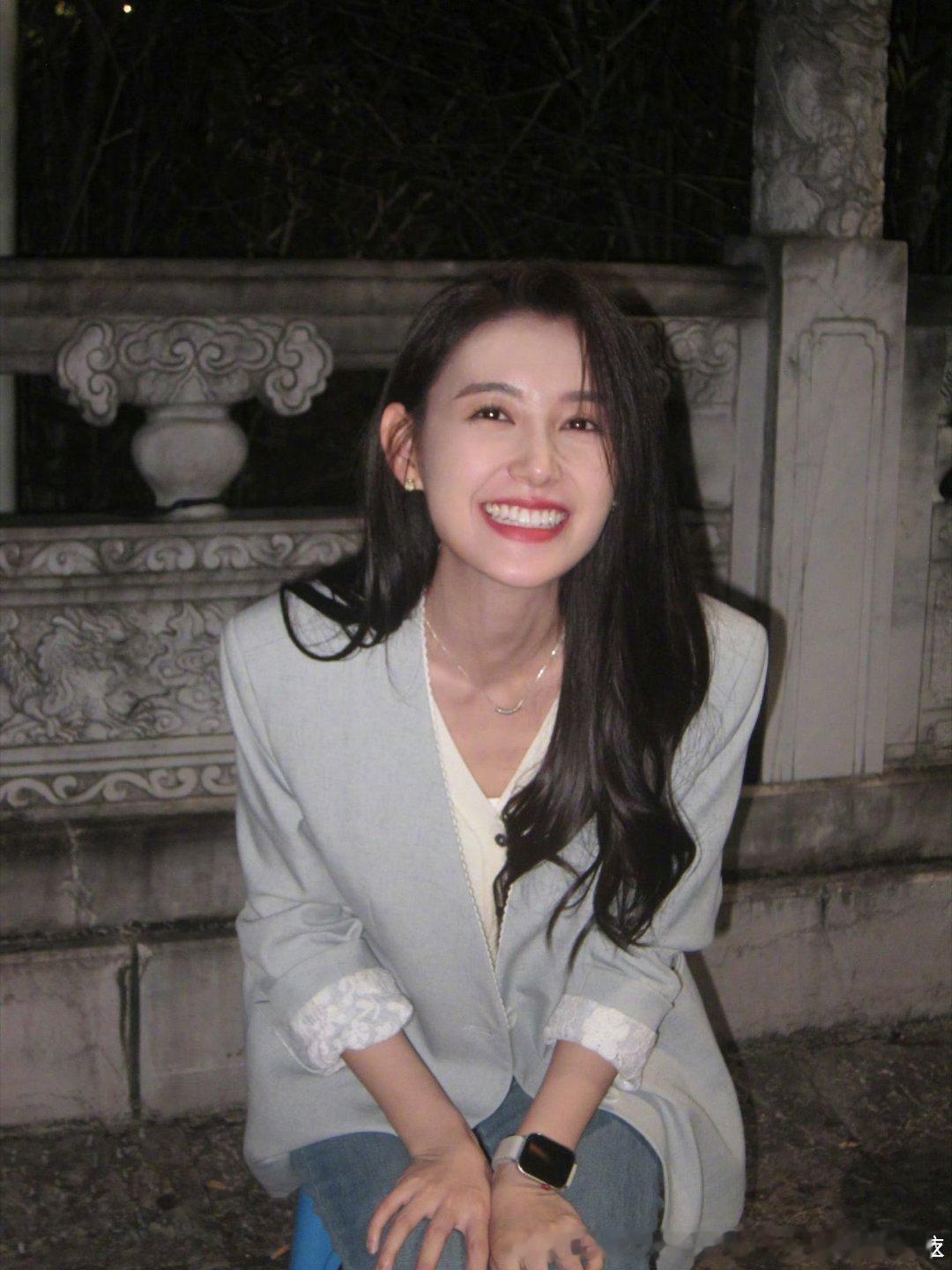 一样的税务风波但没被法治卡，宋祖儿回来马上拍两部古偶女主新剧，蒋依依一直也没事、