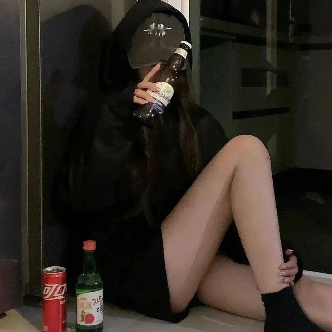 𝕨𝕚𝕤𝕙𝕖𝕤 ◡̶̈⃝ ʺ̤曾经害怕孤独，后来习惯孤独，现在享受孤独