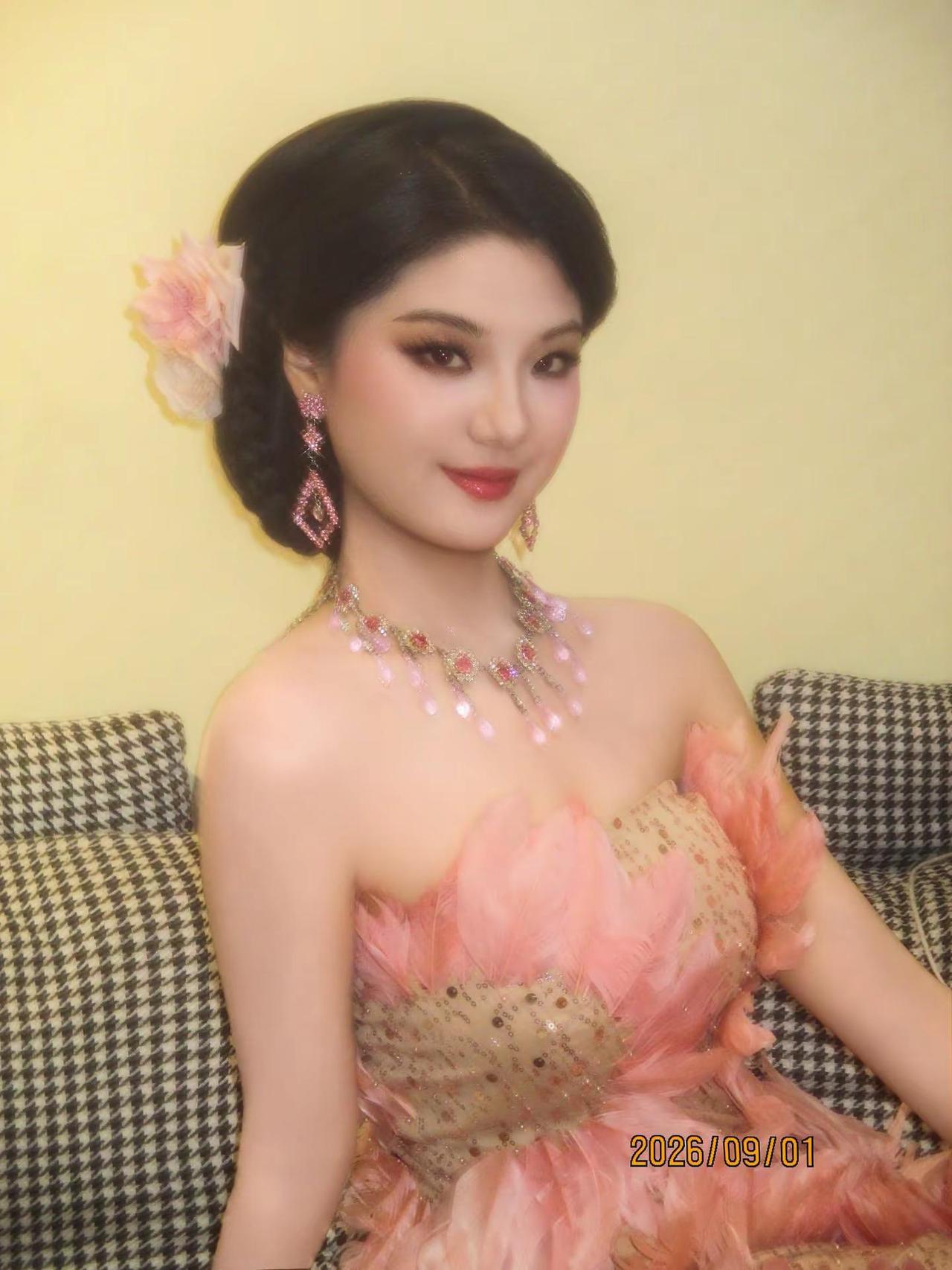 今日份复古女星。复古女星