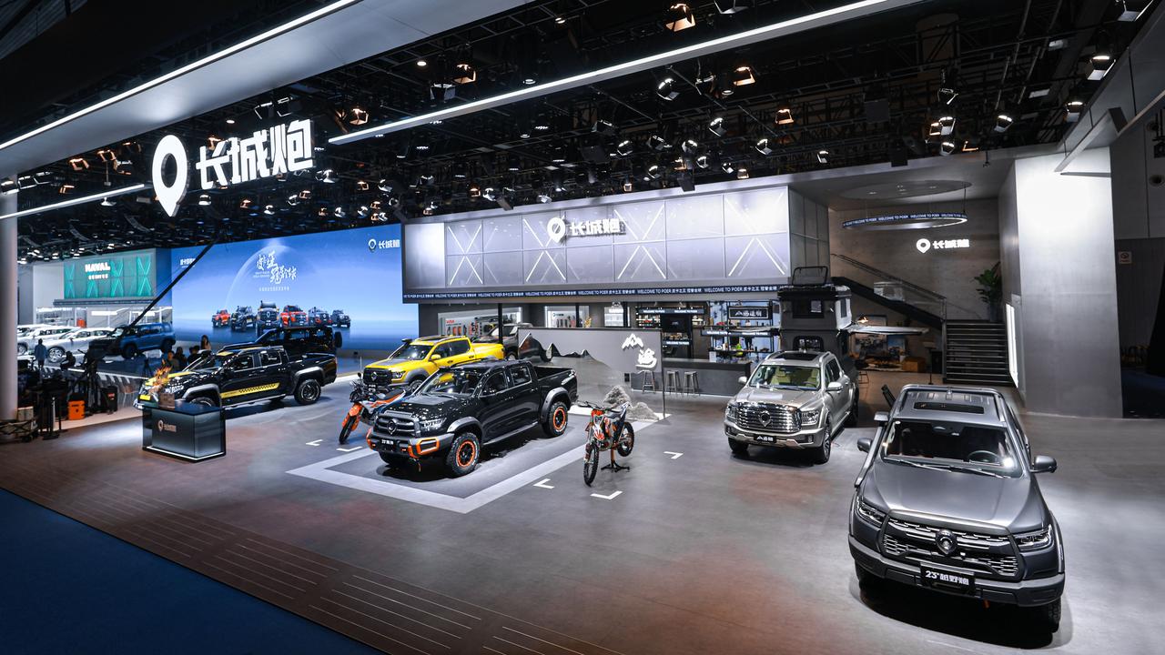 长城汽车在成都车展发布了山海炮性能版，基于坦克平台打造，把硬派越野与智能豪华结合