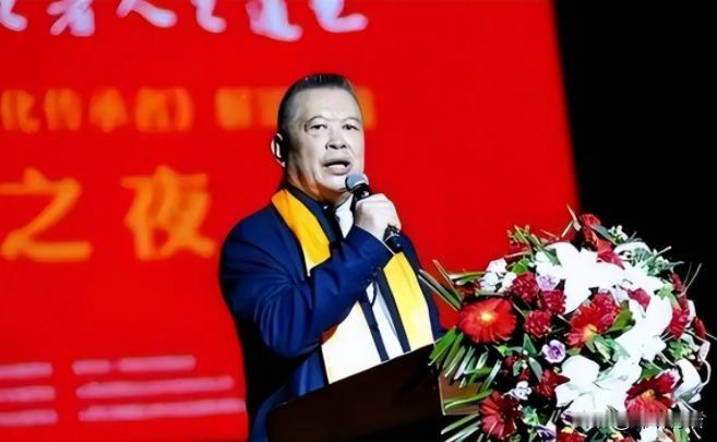 世界洪门总会向全球华人社会扔出“重磅炸弹”——以最直接、最不留情的方式，宣布与左