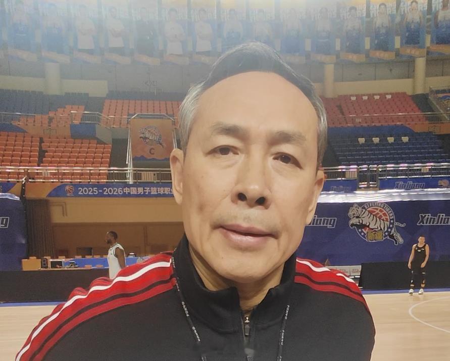 新疆男篮vs北京男篮 许导确认的几个信息：1、周琦因为腰伤缺席对阵新疆，在对阵深