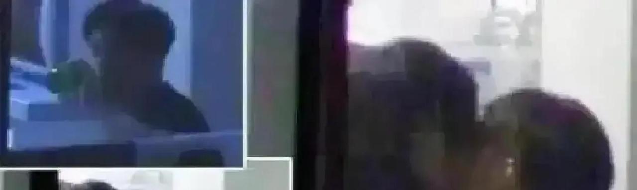 480㎡豪宅，两人各睡各的
 
邻居爆料：王菲九点熄灯，谢霆锋三点还在打游戏。门