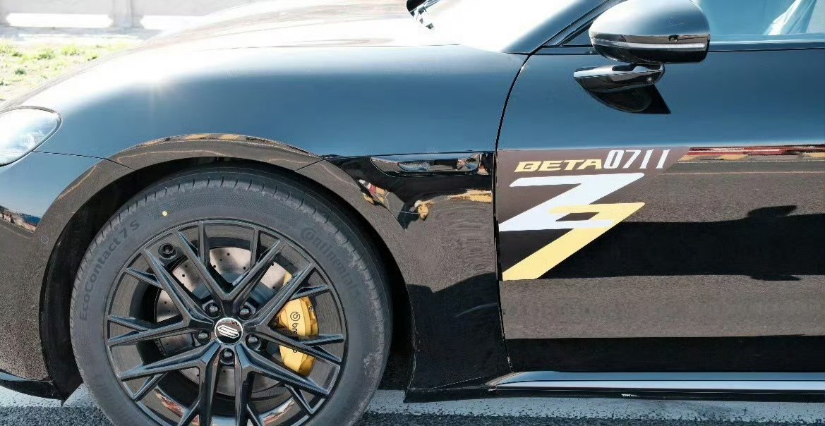 华为尚界Z7 T黑武士实车外观曝光，要颜有颜，又要有性能，又要安全有安全，不会那