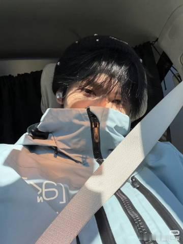 余宇涵新头像 认真执行惩罚，信守承诺超加分，余宇涵踏实又靠谱，临时头像很快过去，