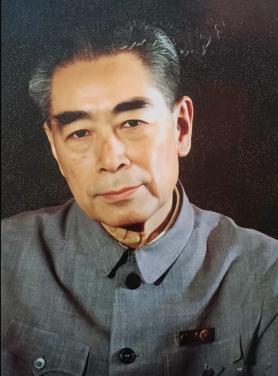 致敬缅怀周总理！向总理三鞠躬！

周恩来总理是中国人民心中永远的丰碑，他的一生鞠