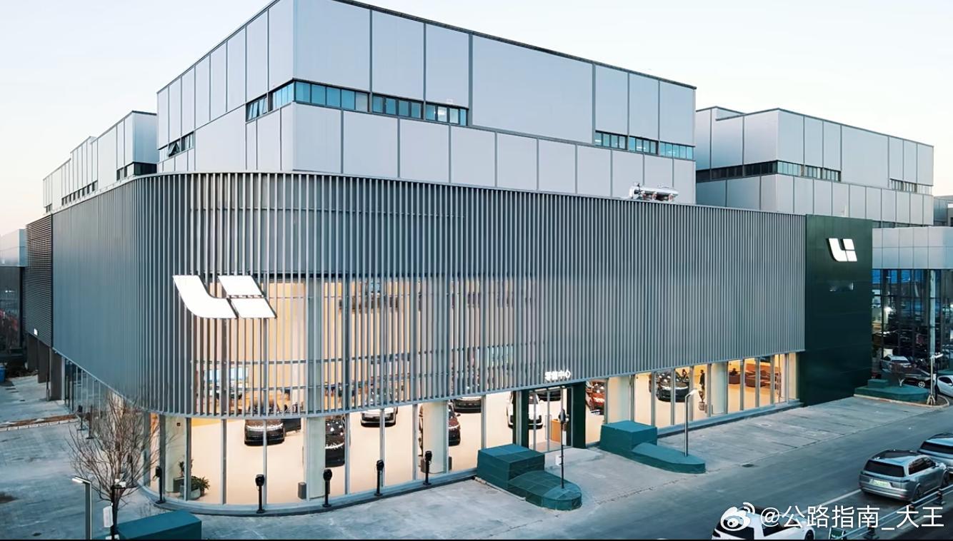 理想汽车将关闭100家门店计划在2026年上半年关闭约100家低效零售门店，其中