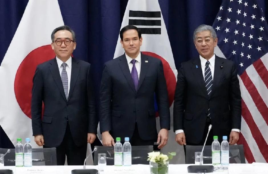 美日韩举行外长会晤发表联合声明，虽未直接点名中国，但针对台海与南海问题的表述明显