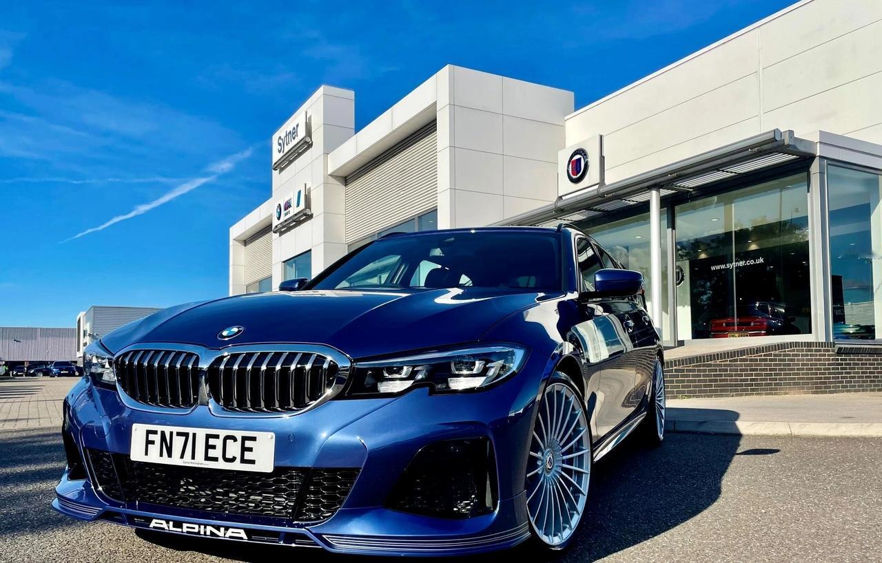 元旦重磅！宝马收编阿尔宾娜，硬刚迈巴赫的西装暴徒来了2026元旦汽车圈炸锅！宝马