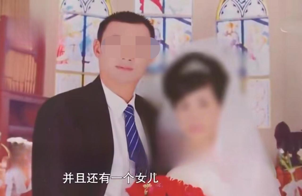 43岁女子，晚上加通宵班，回家后倒头就睡，丈夫带着4个孩子逛街回来，发现妻子没有