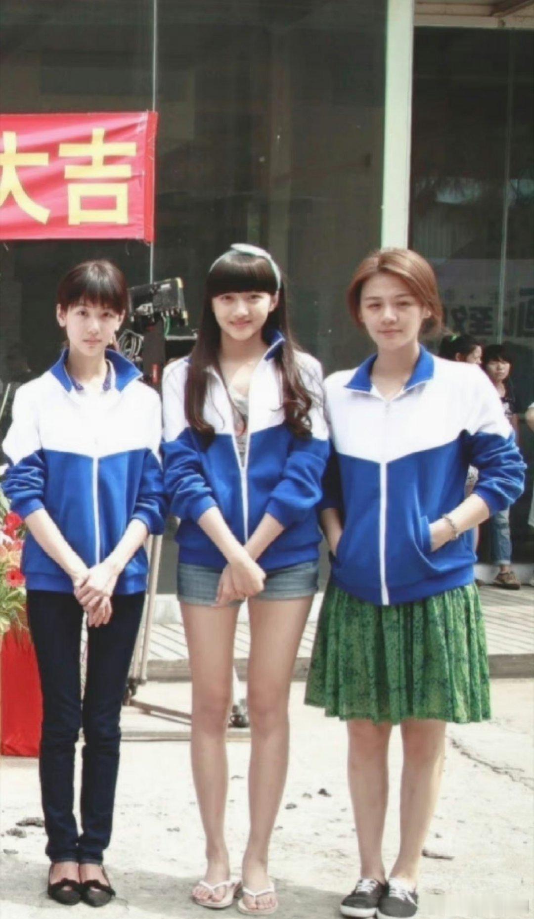 关晓彤学生造型嘛？！还是学生时期照片 傻傻分不清 ​​​