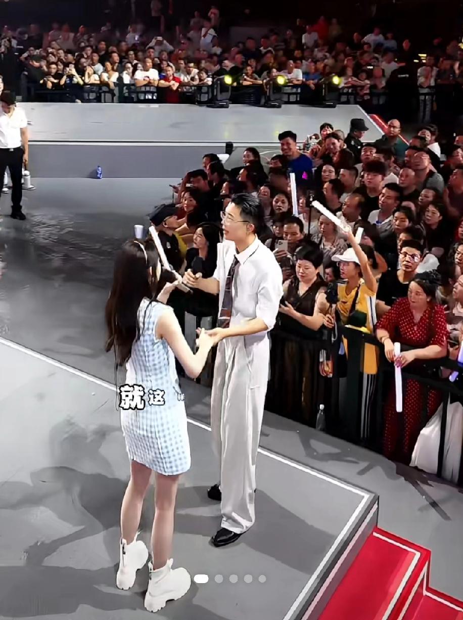 到底追郭有才的人都是谁啊？唱的又不好听，长得又不好看，天天直播还那么多人去看他的