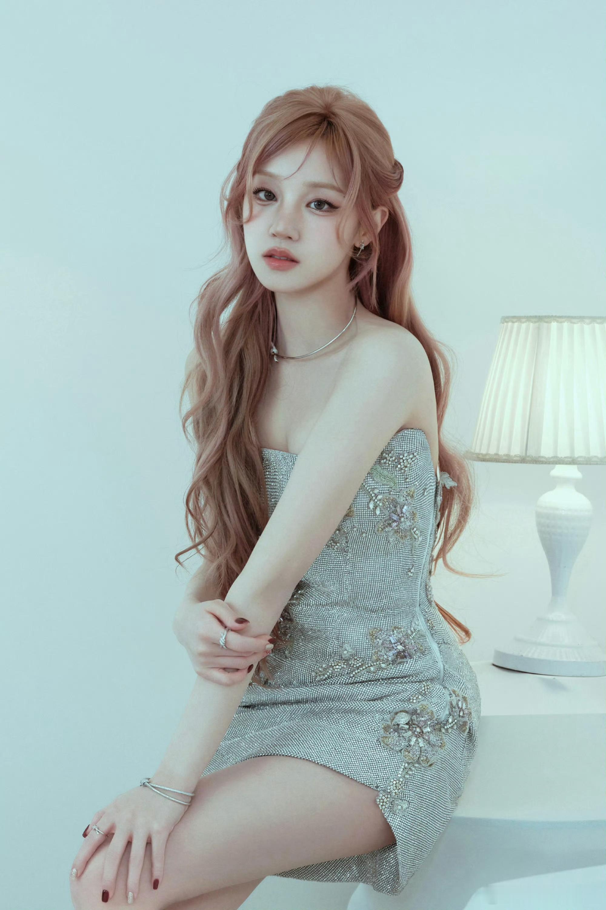 宋雨琦佩戴Tiffany Knot系列珠宝亮相汪苏泷2025巡演-杭州站