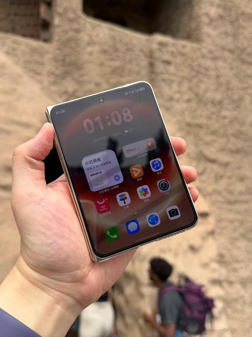 今天华为大阔折正式开售，没想到 华为PuraXMax全色售罄 。我觉得这台手机售