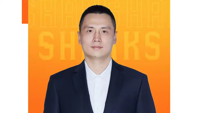 6月7日讯上海媒体《新民晚报》刊发了一篇上海男篮主帅卢伟的人物稿件，其中谈到了卢
