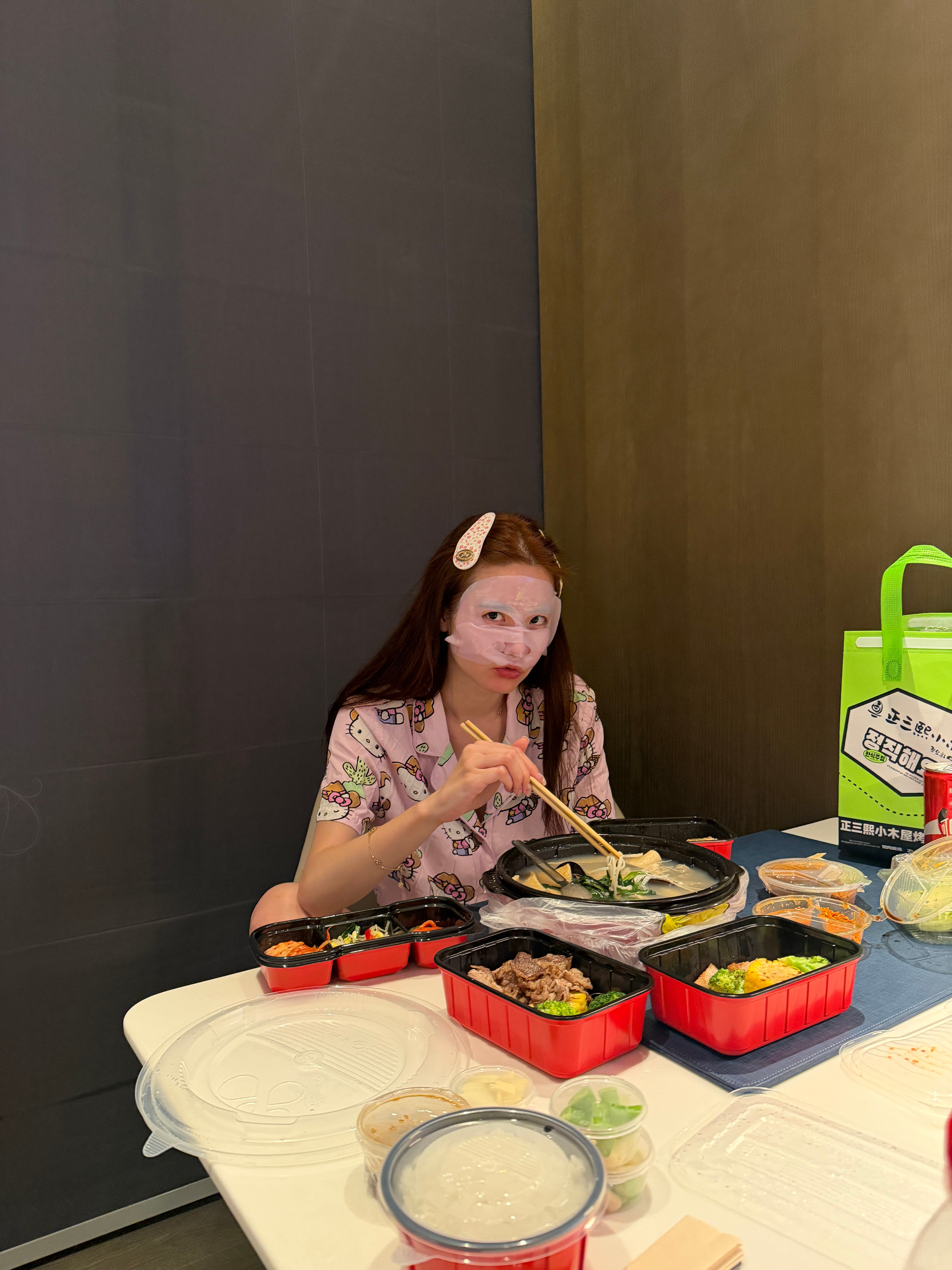 明天全平台剧透这次的款适合拍照 比较美萌！！！ 