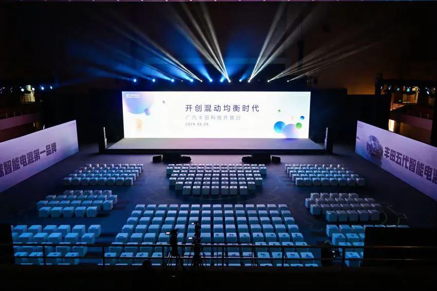 智驾是汽车的未来，智驾是汽车发展的方向，相信所有人都不会反驳。

智驾发展到现在