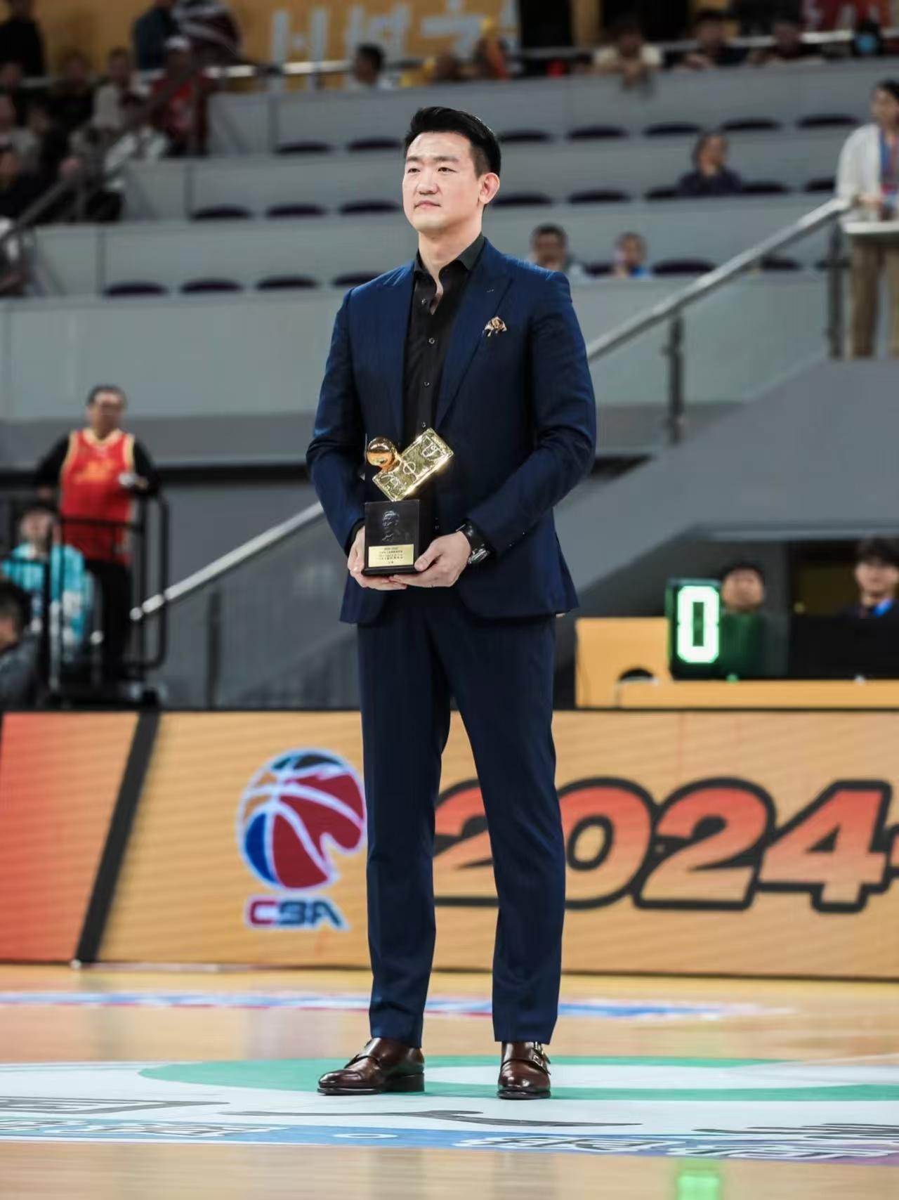 广厦“五爹”战术失效，几名主力疲态尽显，王博有必要加大轮换和针对性布置
浙江广厦