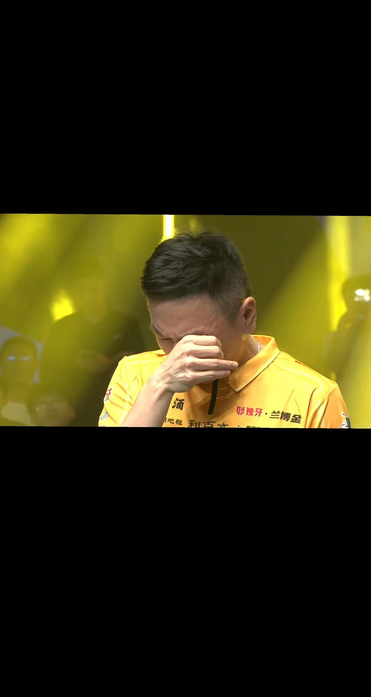 16岁世界双料冠军，打服菲律宾挂杆无人敢应战。后来查出身患血癌，后遭遇台坛封杀。