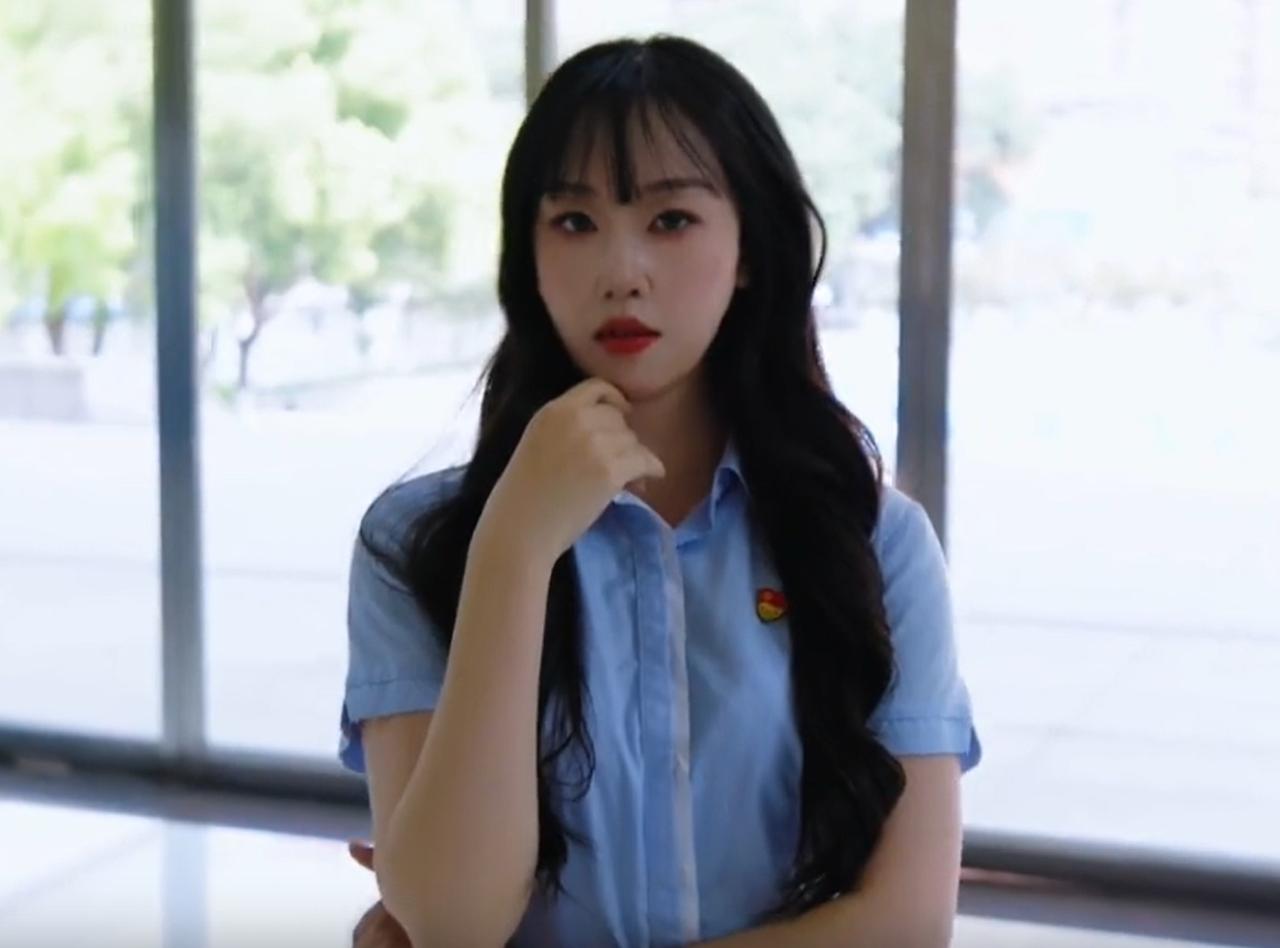 这不比那些网红美？

看到图一的时候，以为是网红。

看到图二的时候，以为是两个
