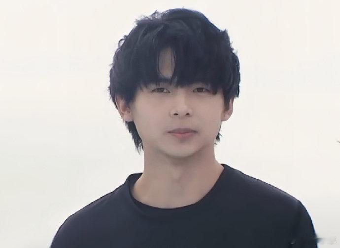 #伞兵走到了最后一关# 伞兵超强，我投降！差一点就能够把大冰箱给搬回去了！看到他