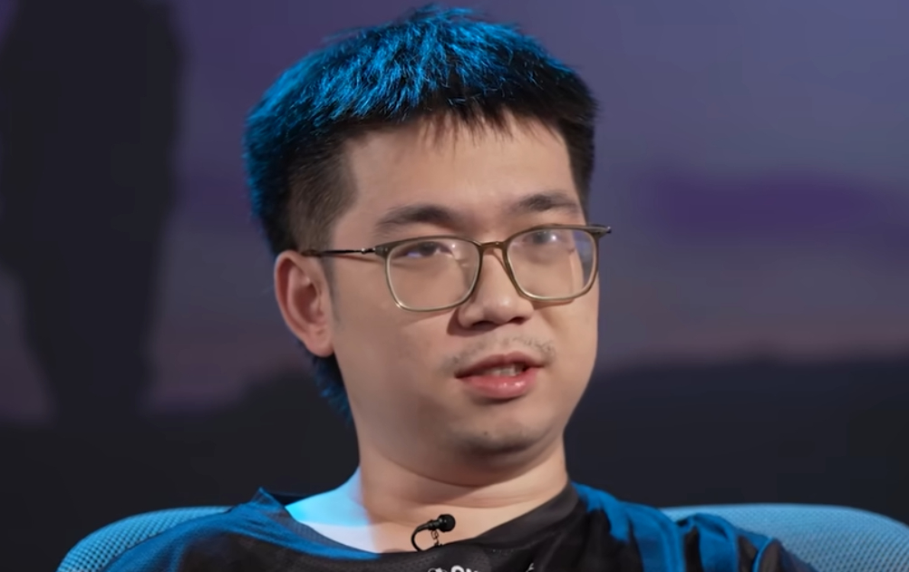 在B站刷到一个Emo直播时的切片，大概是说他不想去学习马琳那种勾兵、逃避对线的打