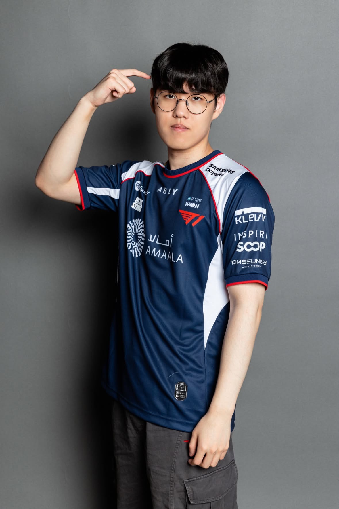 解锁俩新pose 