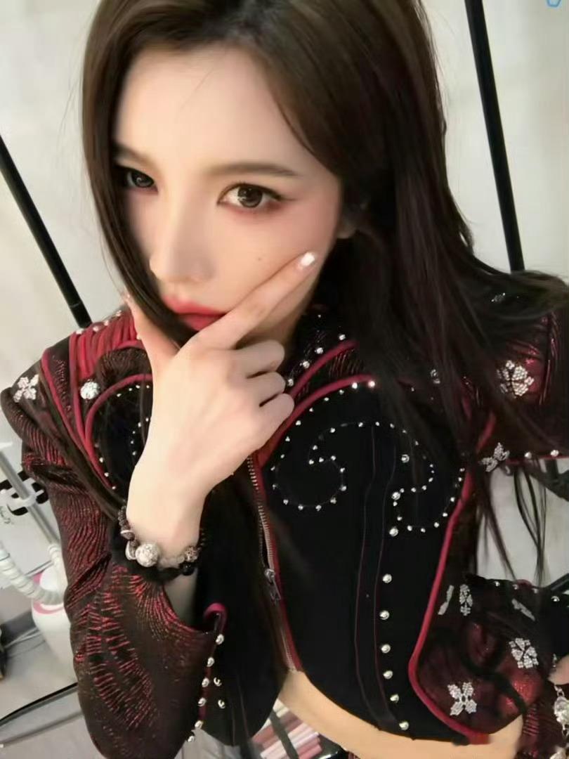 戴燕妮新歌以末世为主题戴燕妮好有冲击感的美美商真的无可挑剔！戴燕妮新歌以末世为核