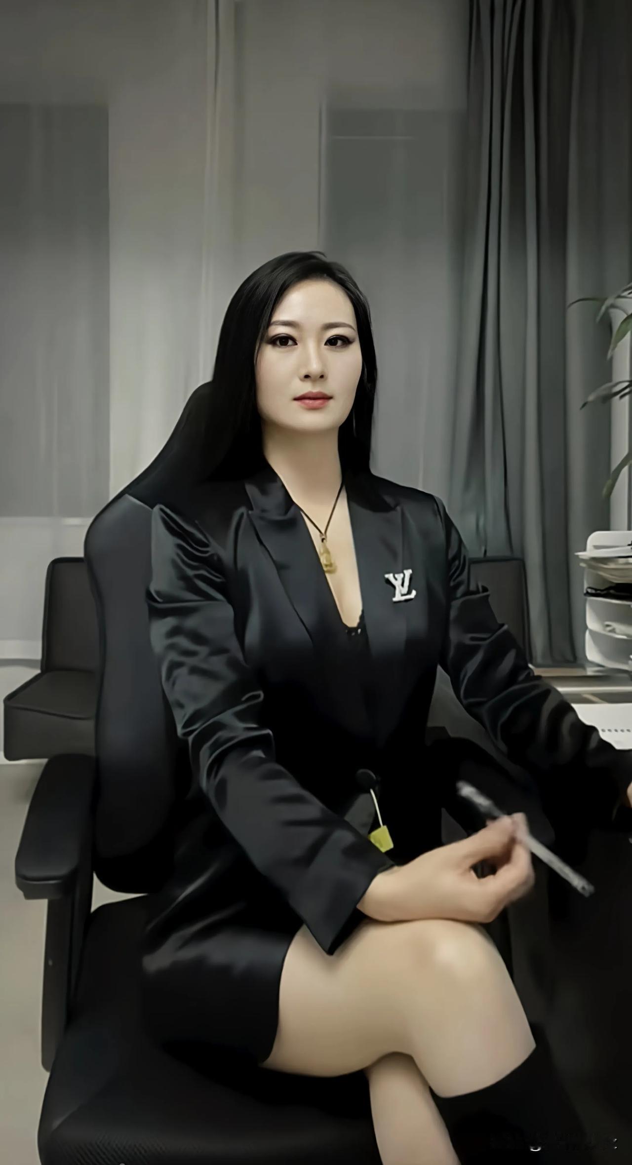 攻击性如同是一个人的生命力，如果一个人不能活出自己的攻击性，就会出现心理问题。