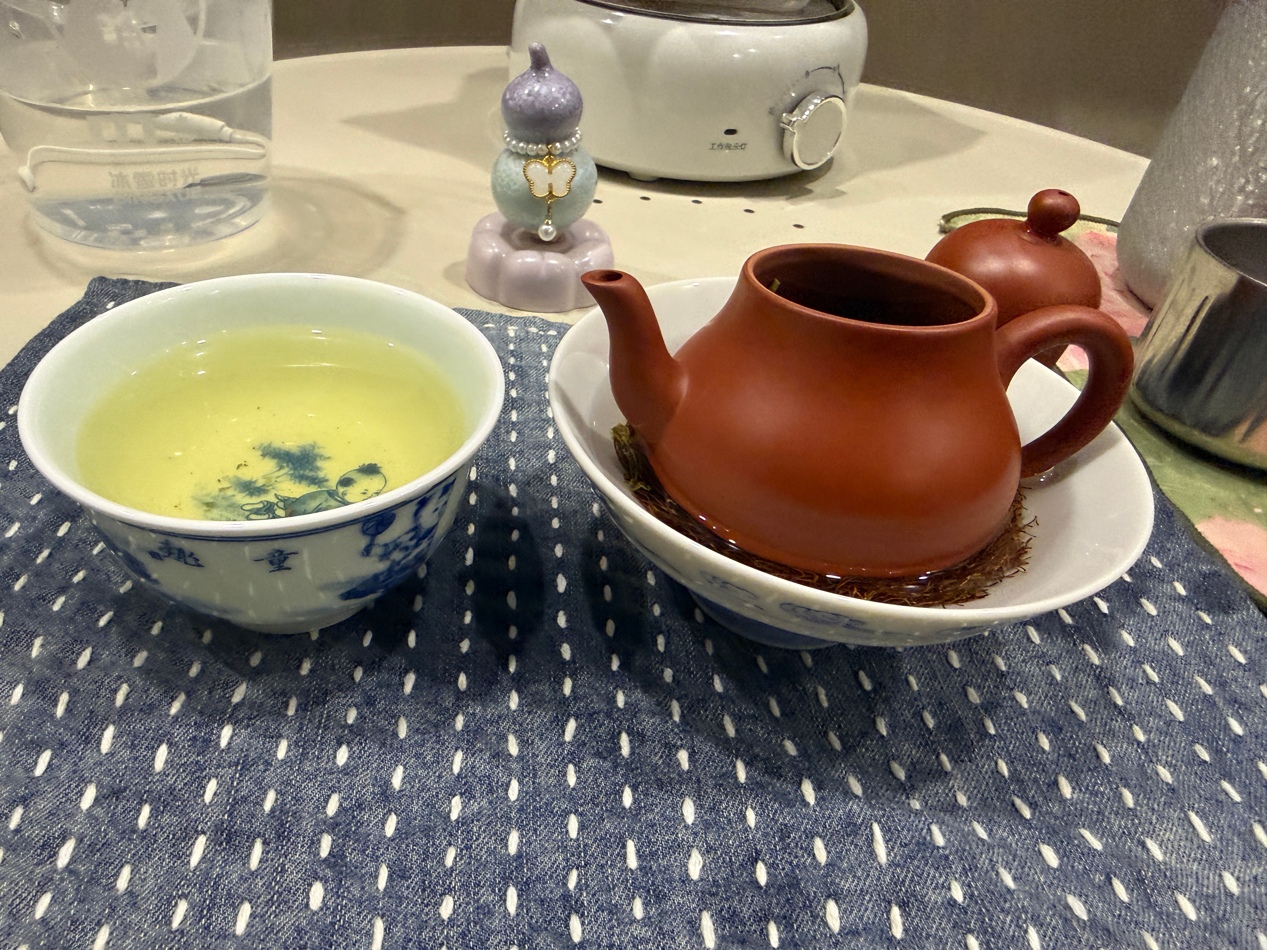 夜茶安排一下，自己手搓的茶席用起来就是得劲