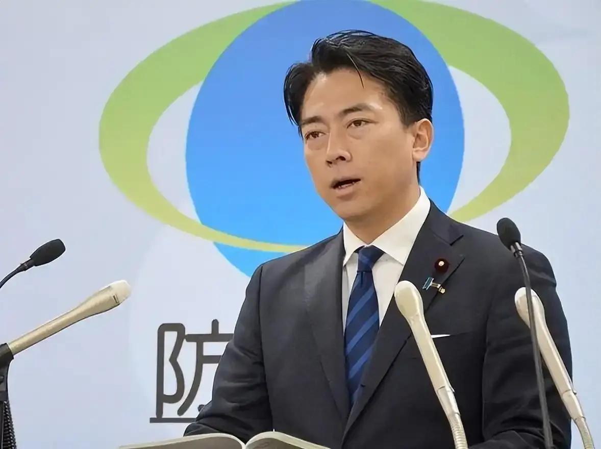 日本防卫大臣又在鼓吹日本应当拥有核武器，这简直是自讨苦吃、自寻死路。他也不瞧瞧其