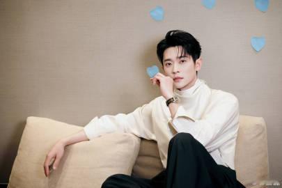 丞磊生日六宫格 丞磊晒庆生照 丞磊晒庆生照 