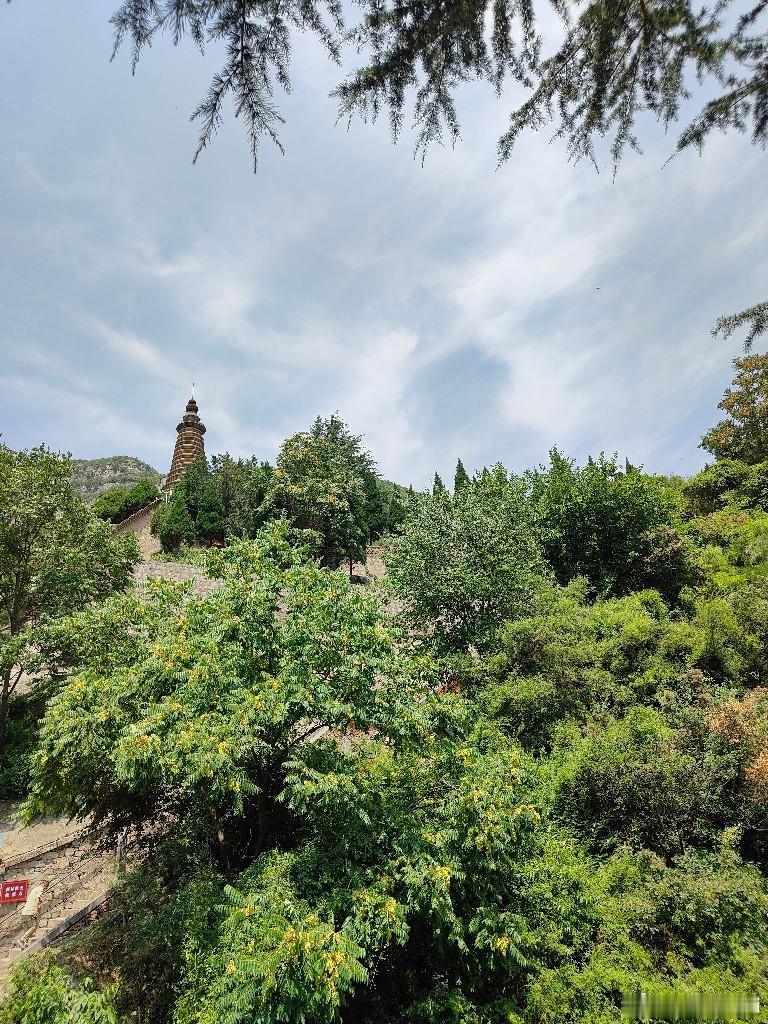 青莲寺-下寺。建于北齐天保年间(550—559年)。唐咸通八年(867年)，唐懿