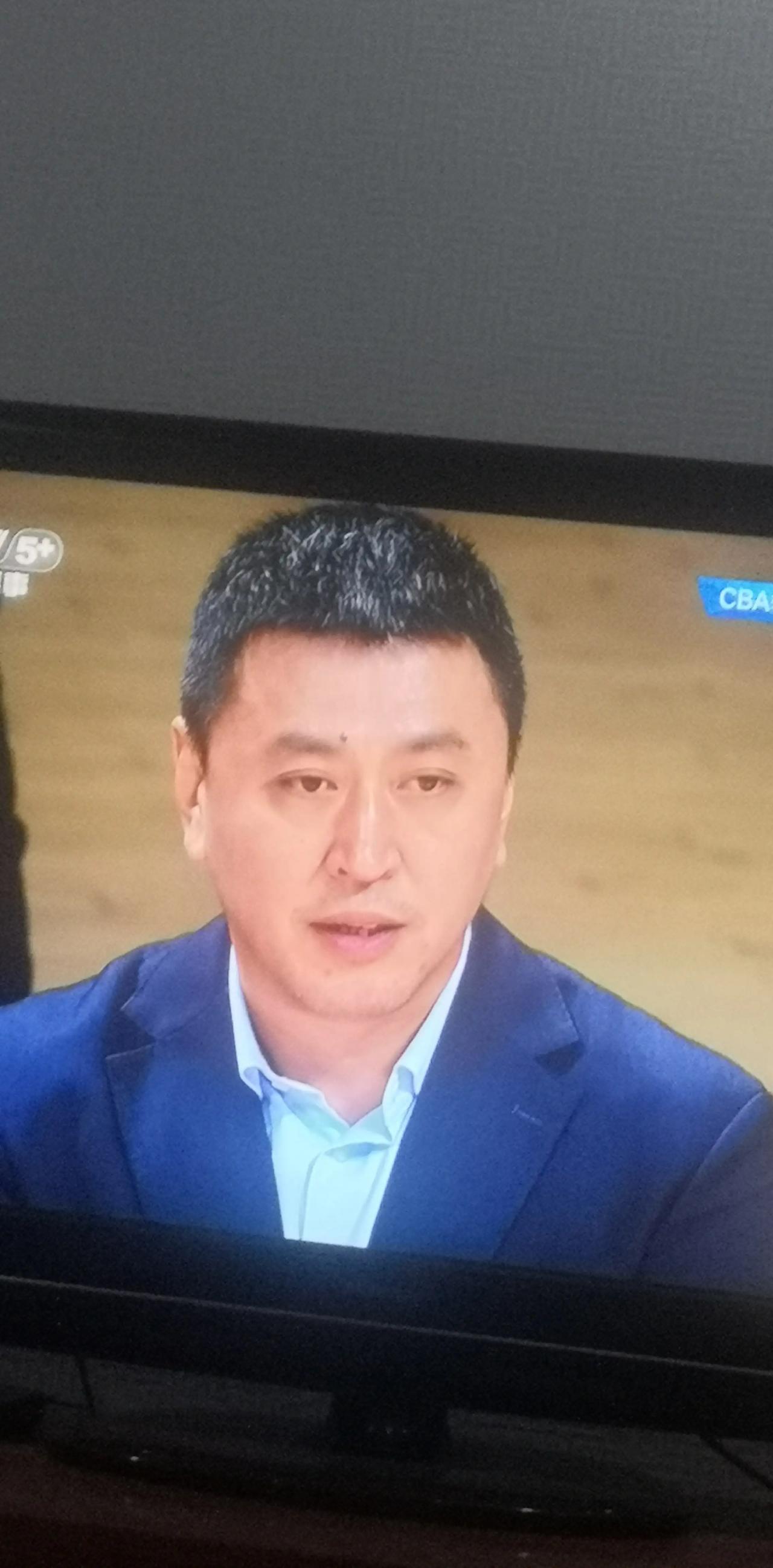 王世龙危险了，或成为第一支首轮被淘汰的4强球队。
昨晚CBA季后赛8进4的G2比