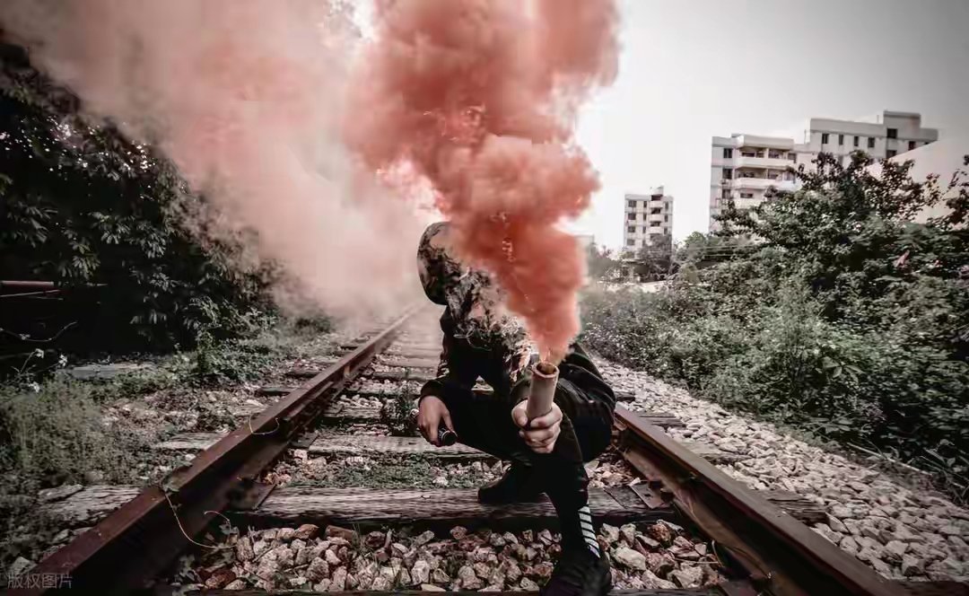 不是打击，而是赤裸裸的侵略，这就是米油掌控下的世界。现在才真正明白，当年老希为什