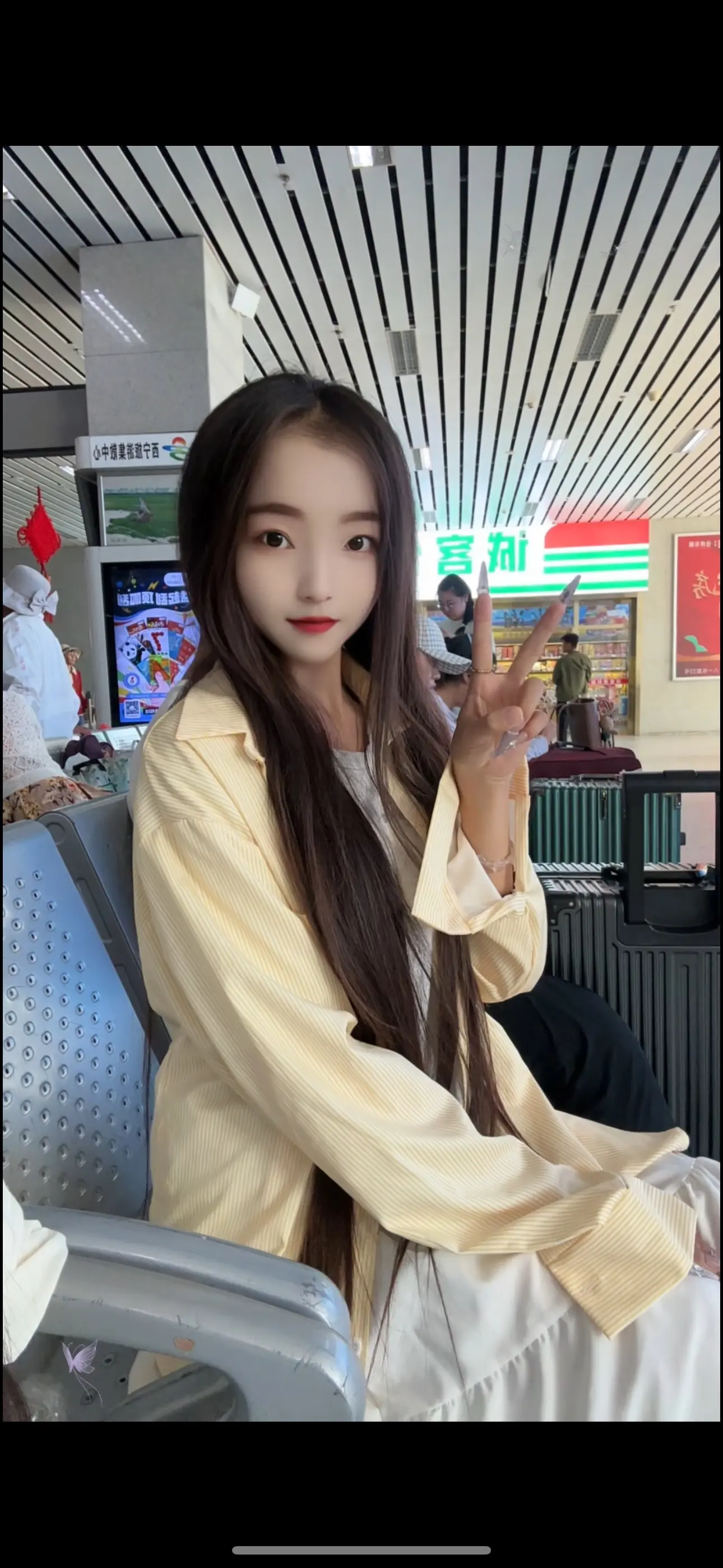 比起怕你不爱我  我更怕的是我对你没有了利用价～