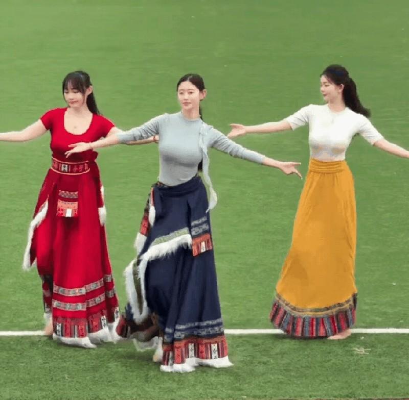 《喜欢你我也是6》最新一期樊子华说六个女生都喜欢，直接笑死。新来的张楚和子涵太会