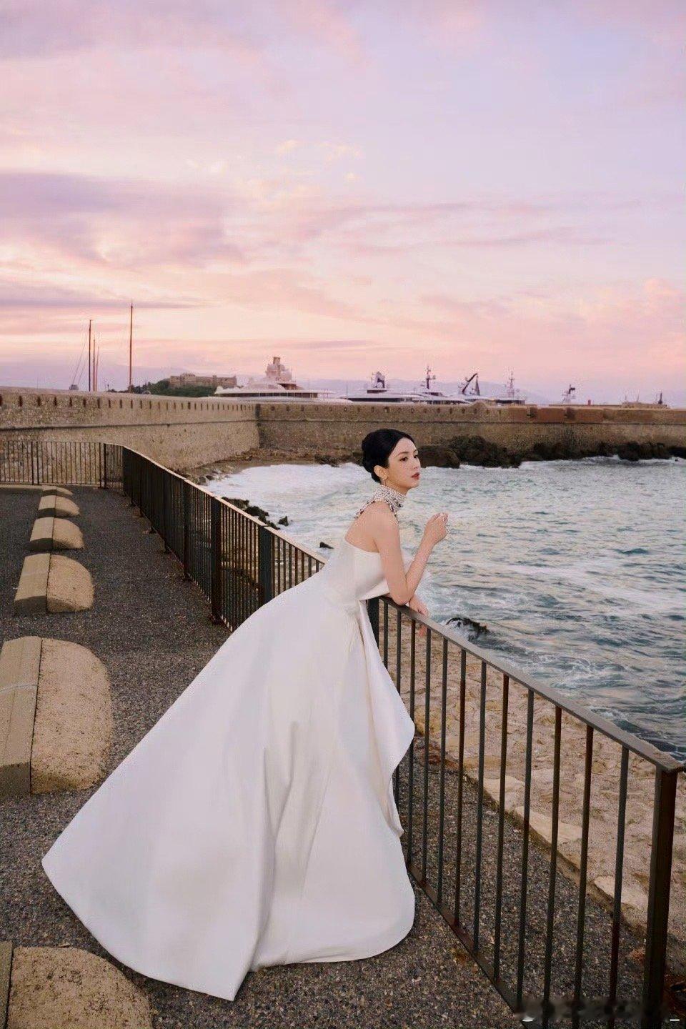 周也张宥浩不出图这像话吗周也张宥浩合体不上图？这合理吗！女娲捏脸大赛冠亚军同框，