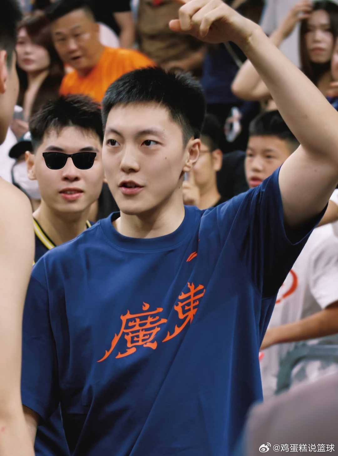 中国男篮宣布裁掉队长胡明轩，胡明轩今年夏天不会参加任何国家队比赛。塞尔维亚FMP