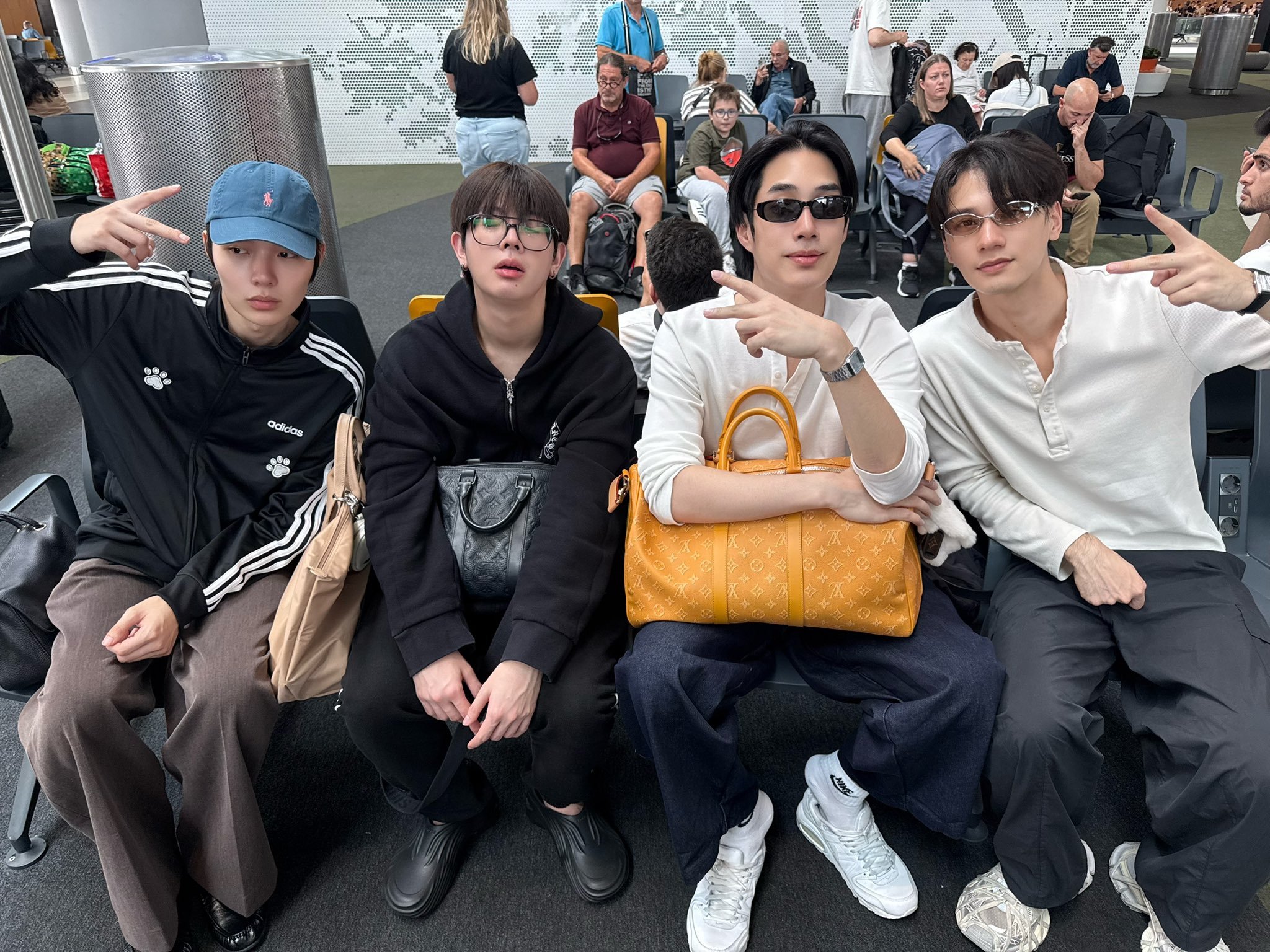 出现©️ize6 ​​​