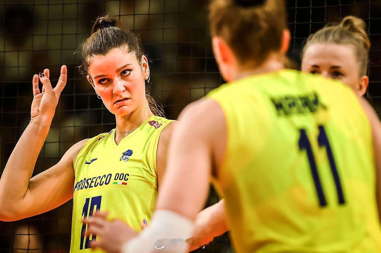 基里切拉 vs 美国奥兰多得分：4分；2中1拦1发进攻：6扣2中2失误被拦拦网：