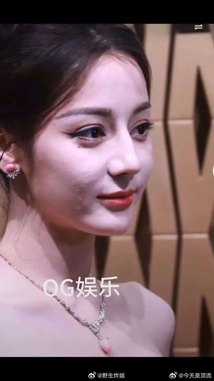 迪丽热巴是不是不抗老啊？ ​​​